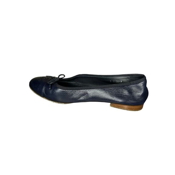 Chanel Navy Leather CC Toe Cap Ballet Flats 40.5 - Picture 5 of 14